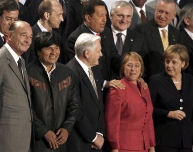 2capt.vm13605121000.austria_eu_latin_america_summit_vm136.jpg