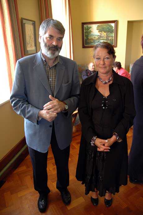 Proinsias de Rossa MEP & Muireann N� Bhrolch�in (Save Tara)